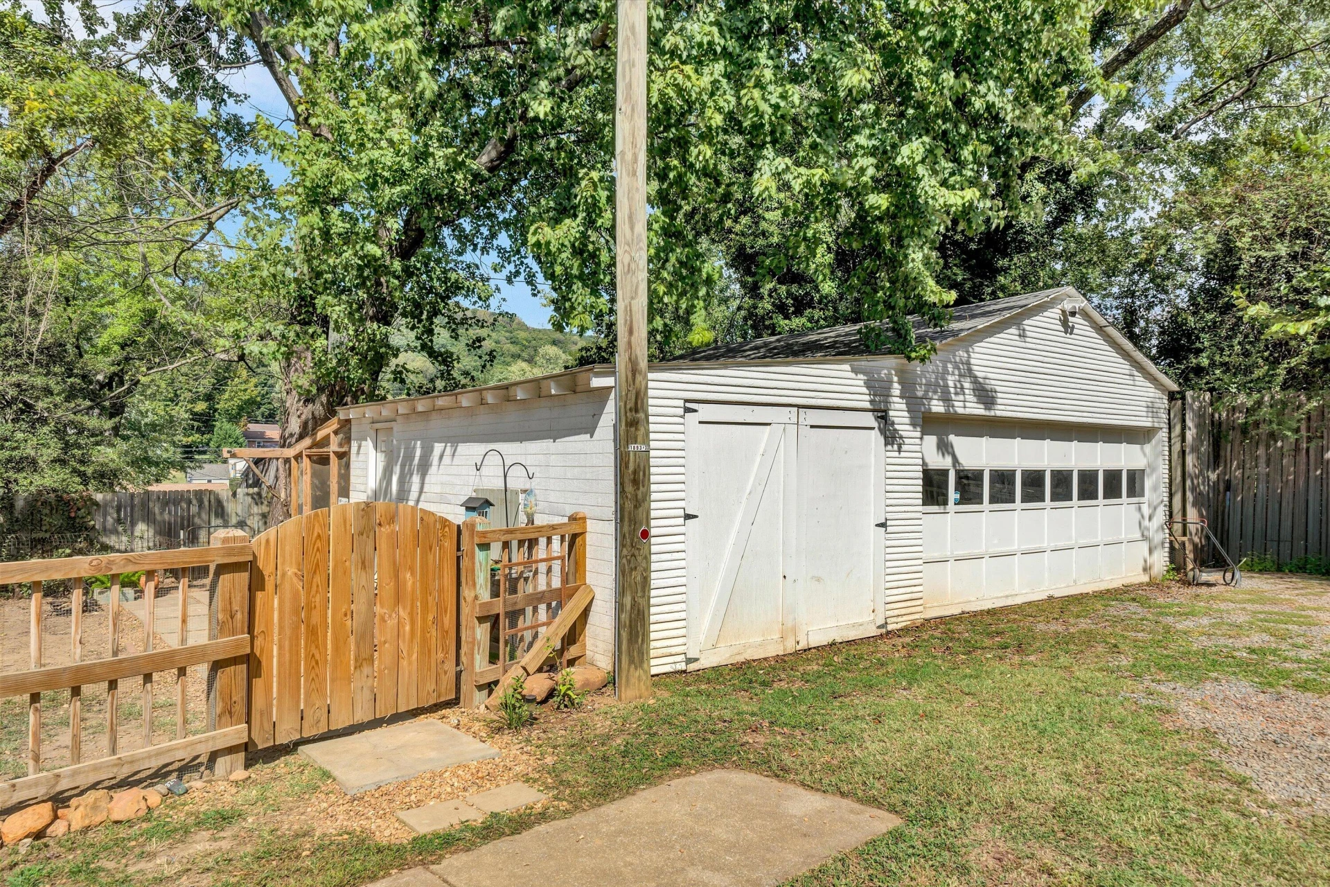 324 Jamie LN - Photo 37