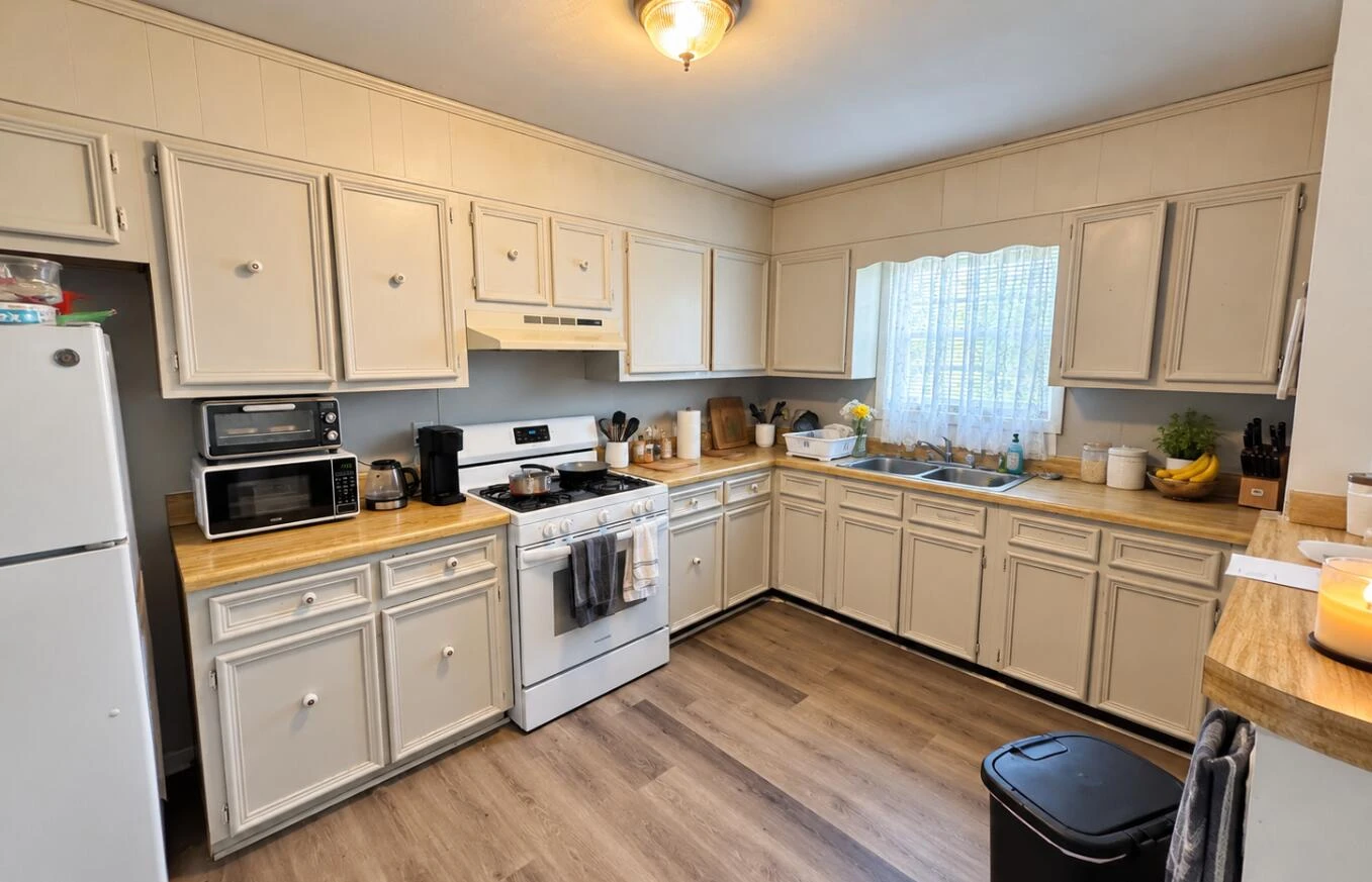 1508 Guildhall AVE NW - Photo 3