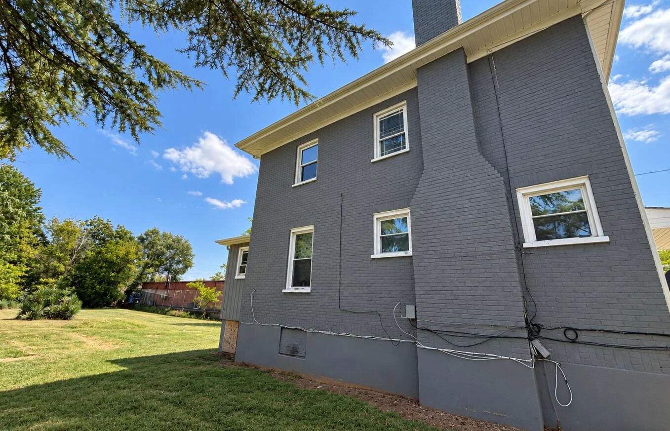 919 Forest Park BLVD NW - Photo 2