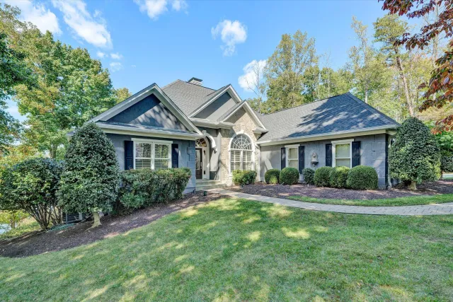255 Upland Shores DR