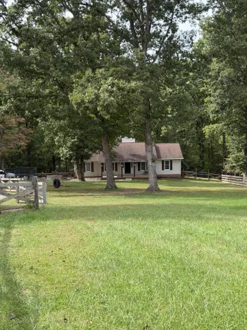 104 Tree Swallow DR