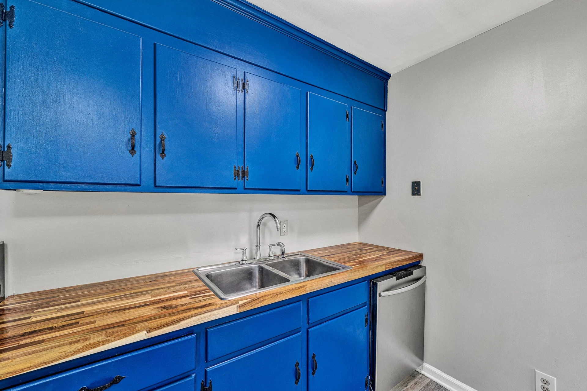 3651 Troutland AVE NW - Photo 9