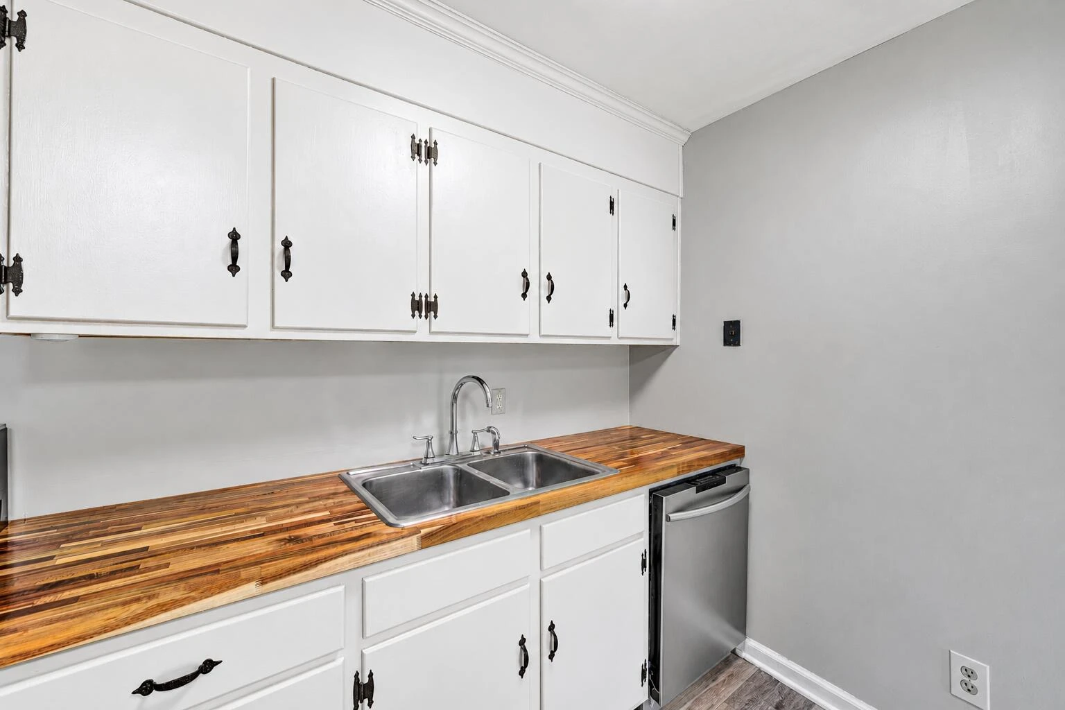 3651 Troutland AVE NW - Photo 10