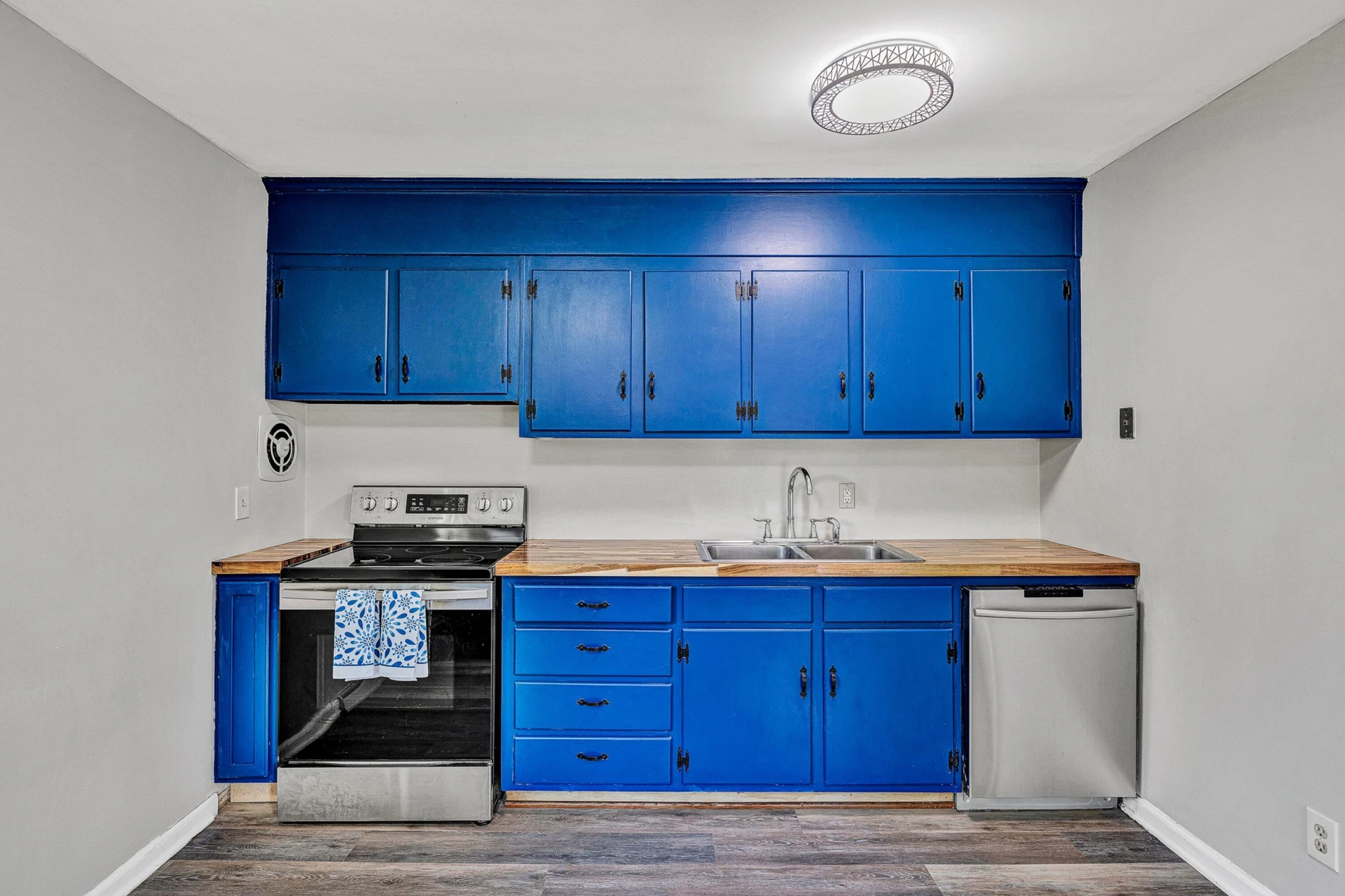 3651 Troutland AVE NW - Photo 13