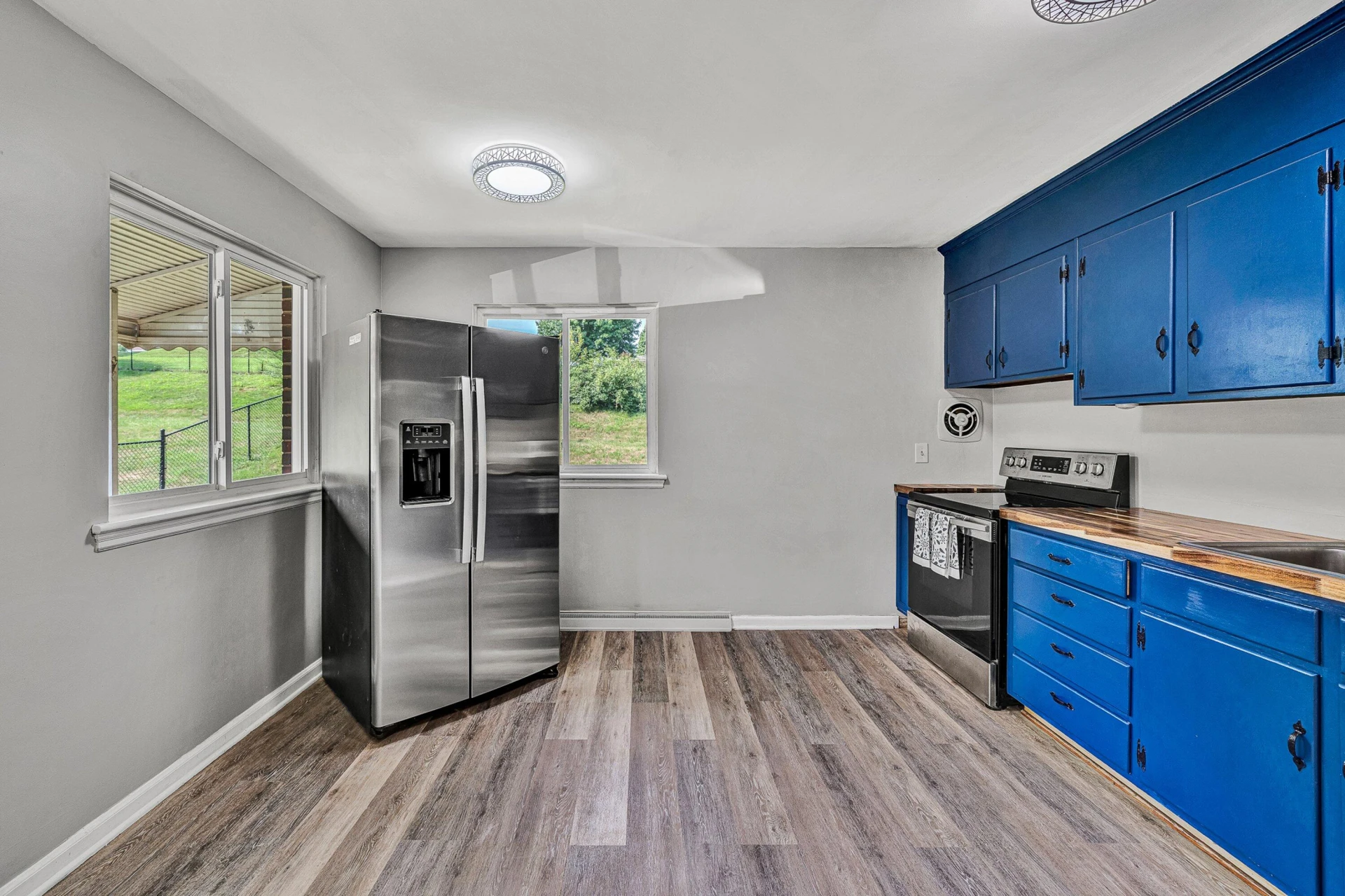 3651 Troutland AVE NW - Photo 15