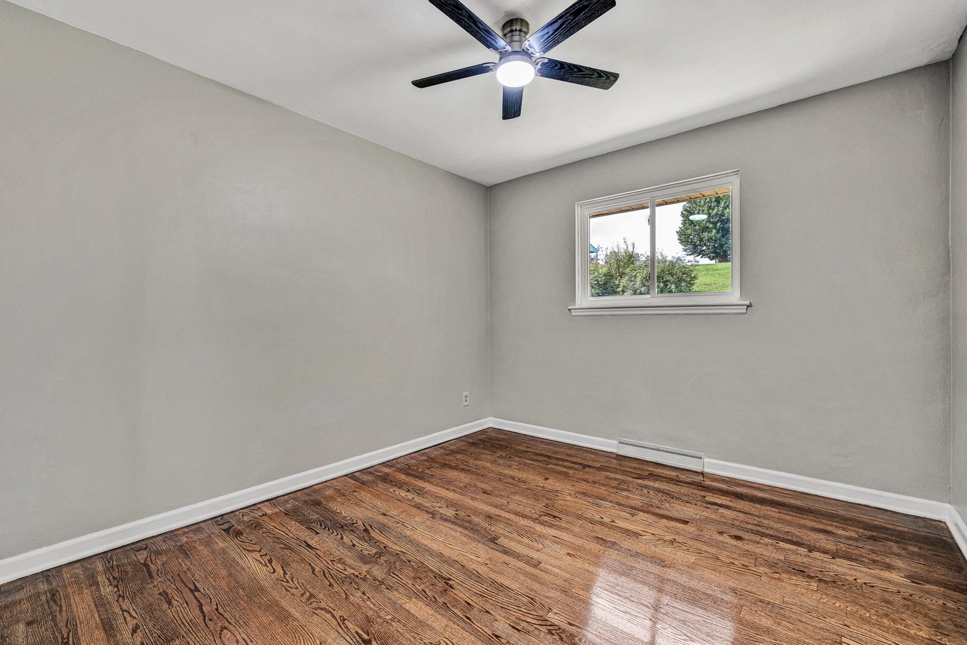3651 Troutland AVE NW - Photo 18