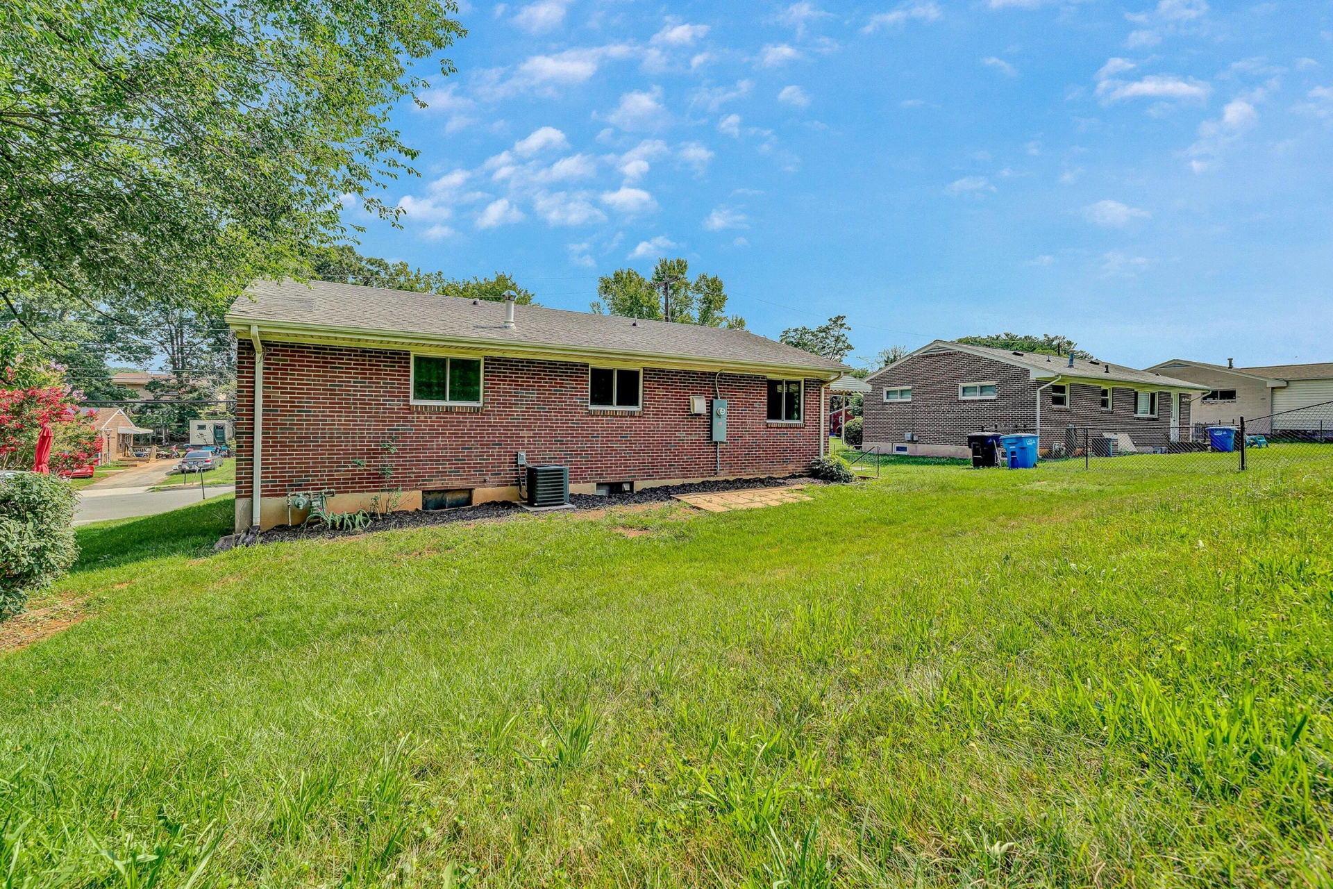 3651 Troutland AVE NW - Photo 32
