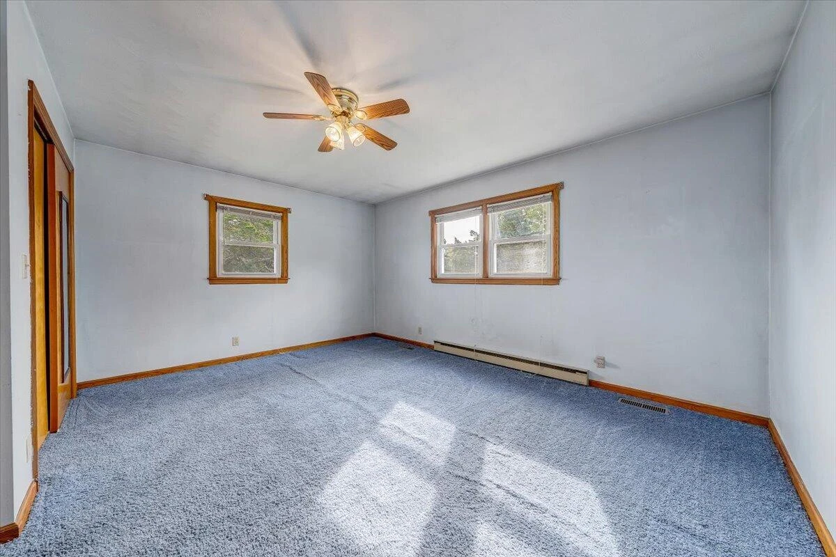 61 Caldwell ST - Photo 14