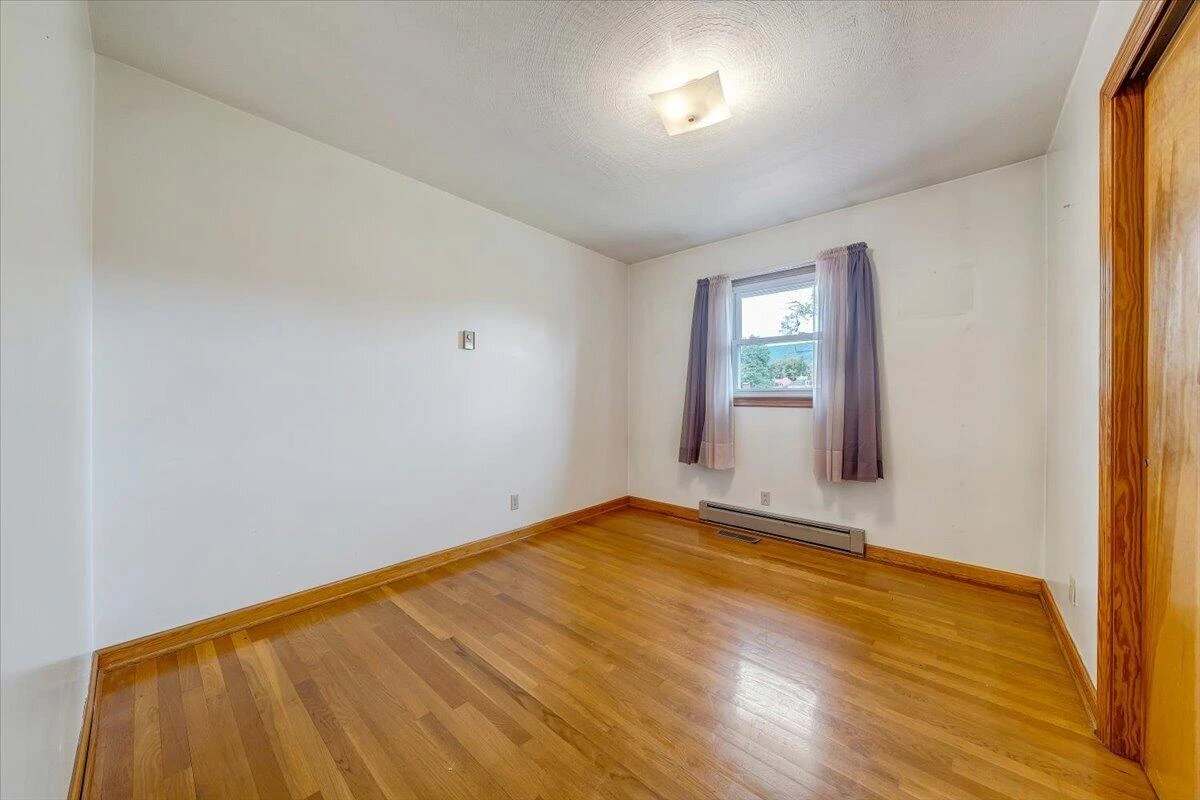 61 Caldwell ST - Photo 17