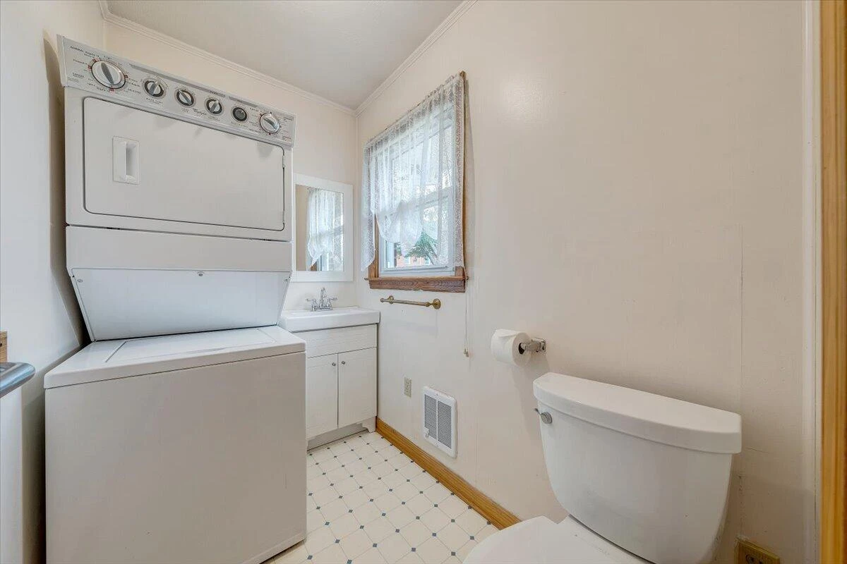 61 Caldwell ST - Photo 20
