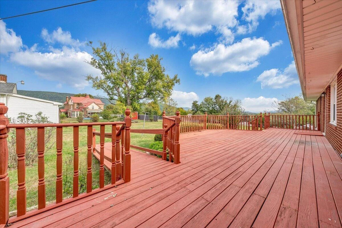 61 Caldwell ST - Photo 24