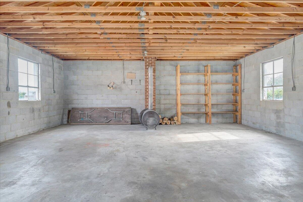 61 Caldwell ST - Photo 36