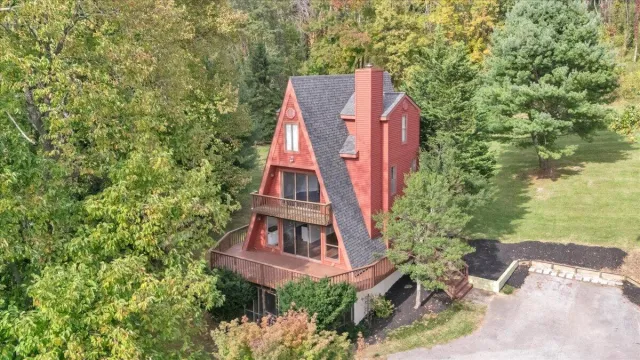 9476 Airpoint DR