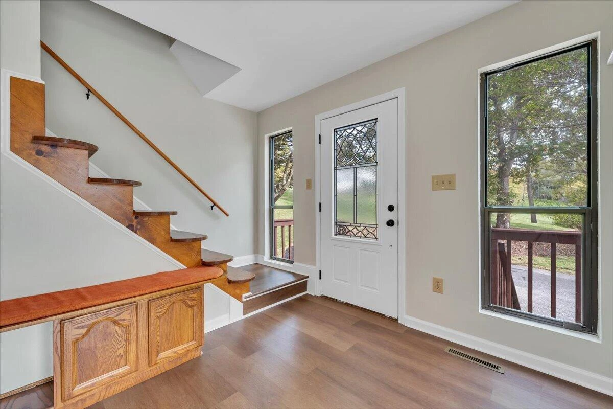 9476 Airpoint DR - Photo 6