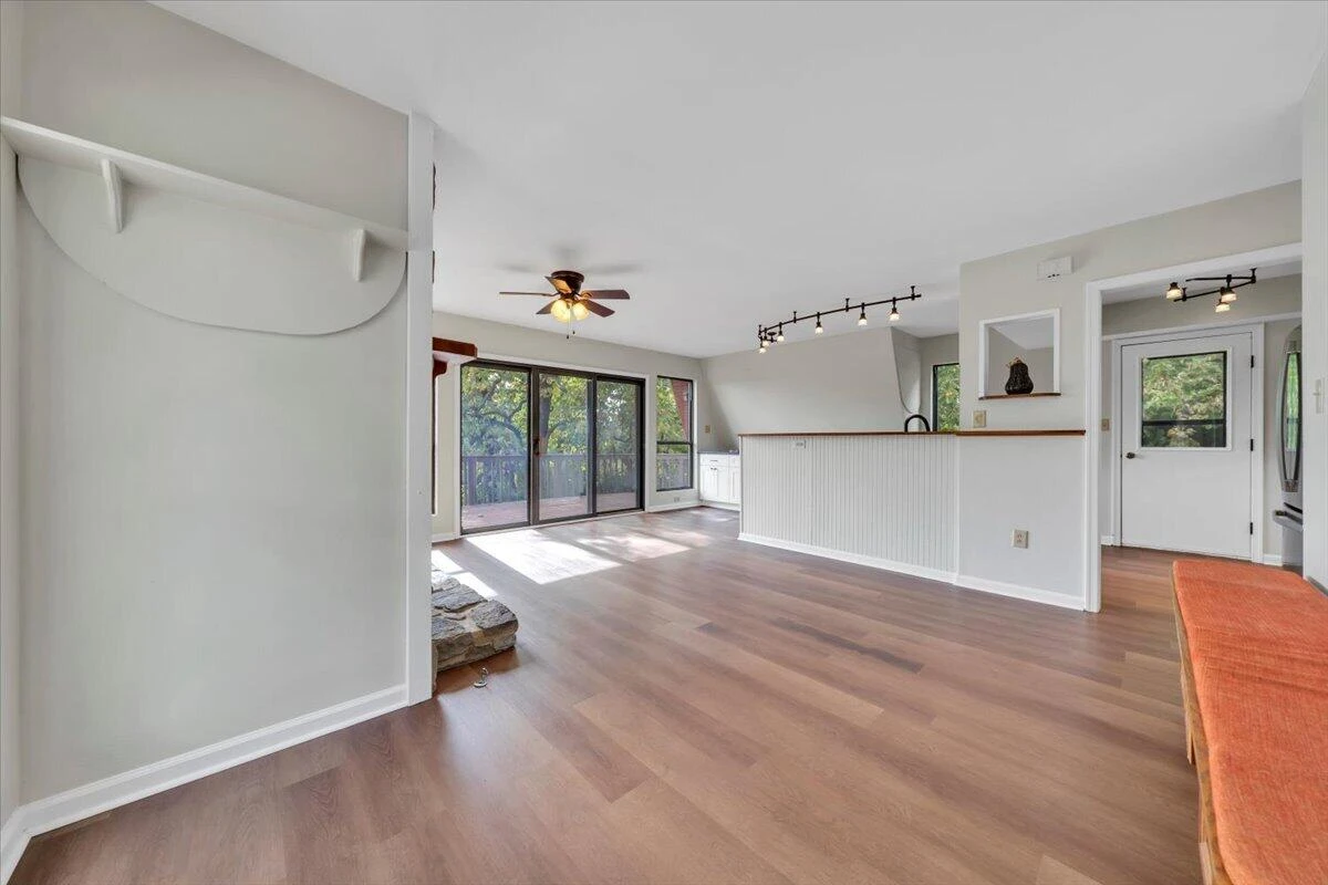 9476 Airpoint DR - Photo 7