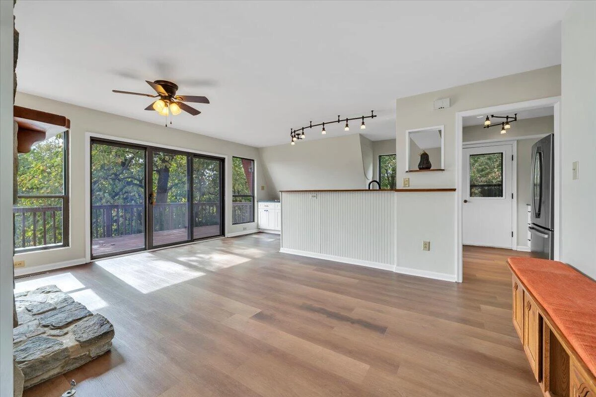 9476 Airpoint DR - Photo 8