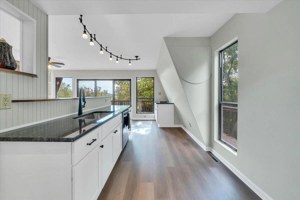 9476 Airpoint DR - Photo 20