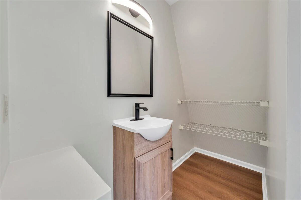 9476 Airpoint DR - Photo 24