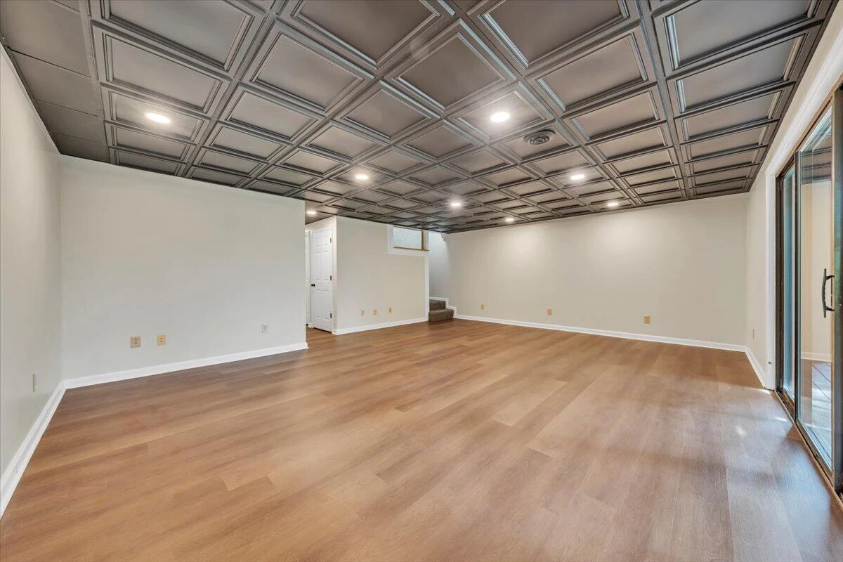 9476 Airpoint DR - Photo 39