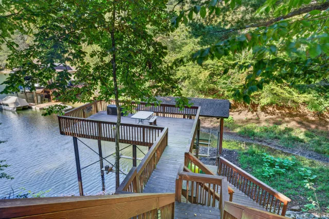 1085 Carters Island RD