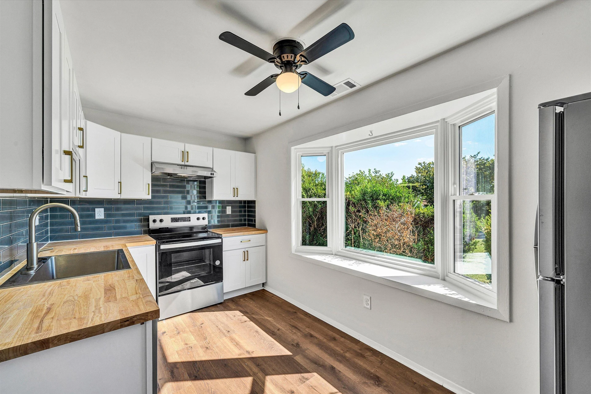 4625 Roxbury LN