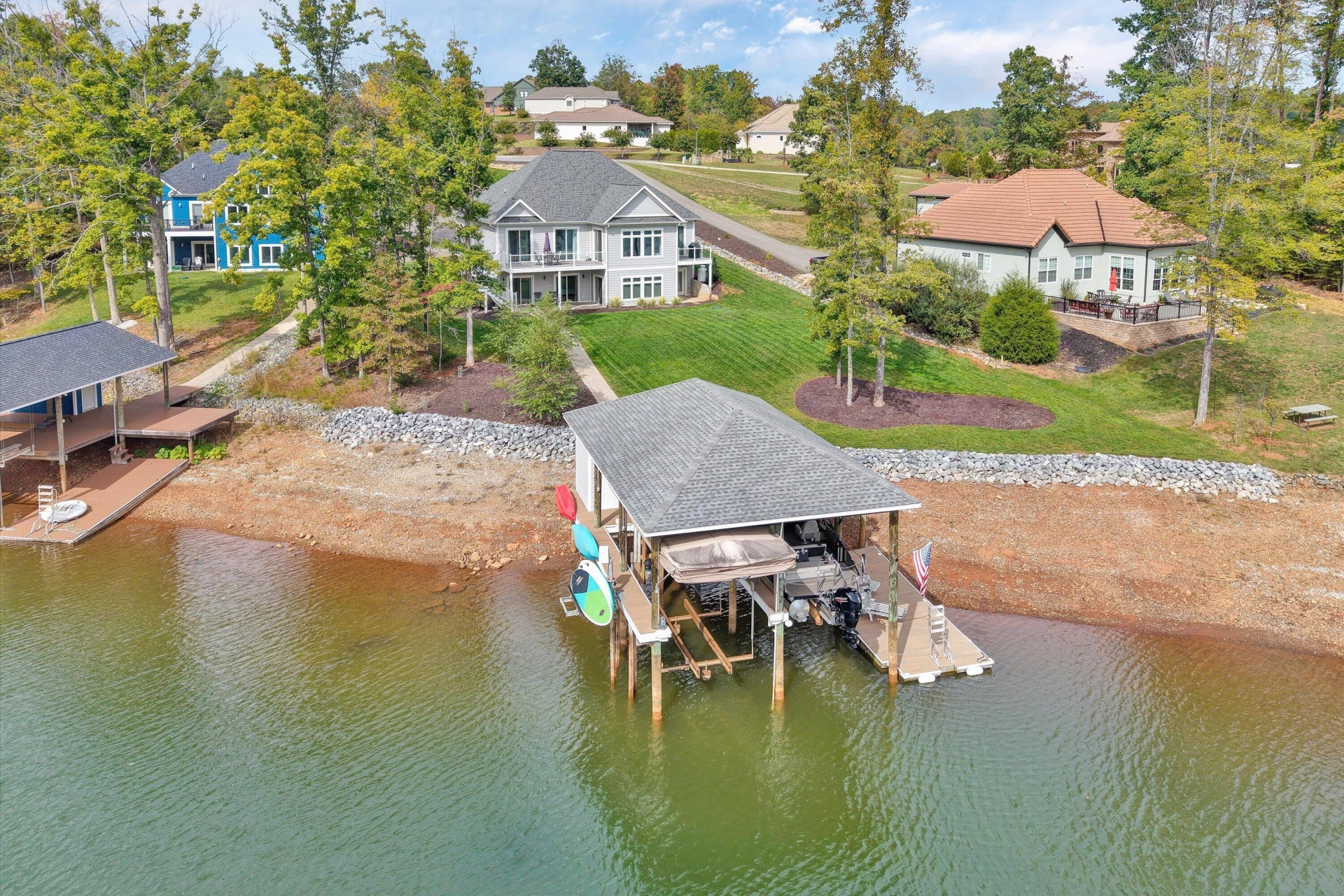 324 Blue Heron RD