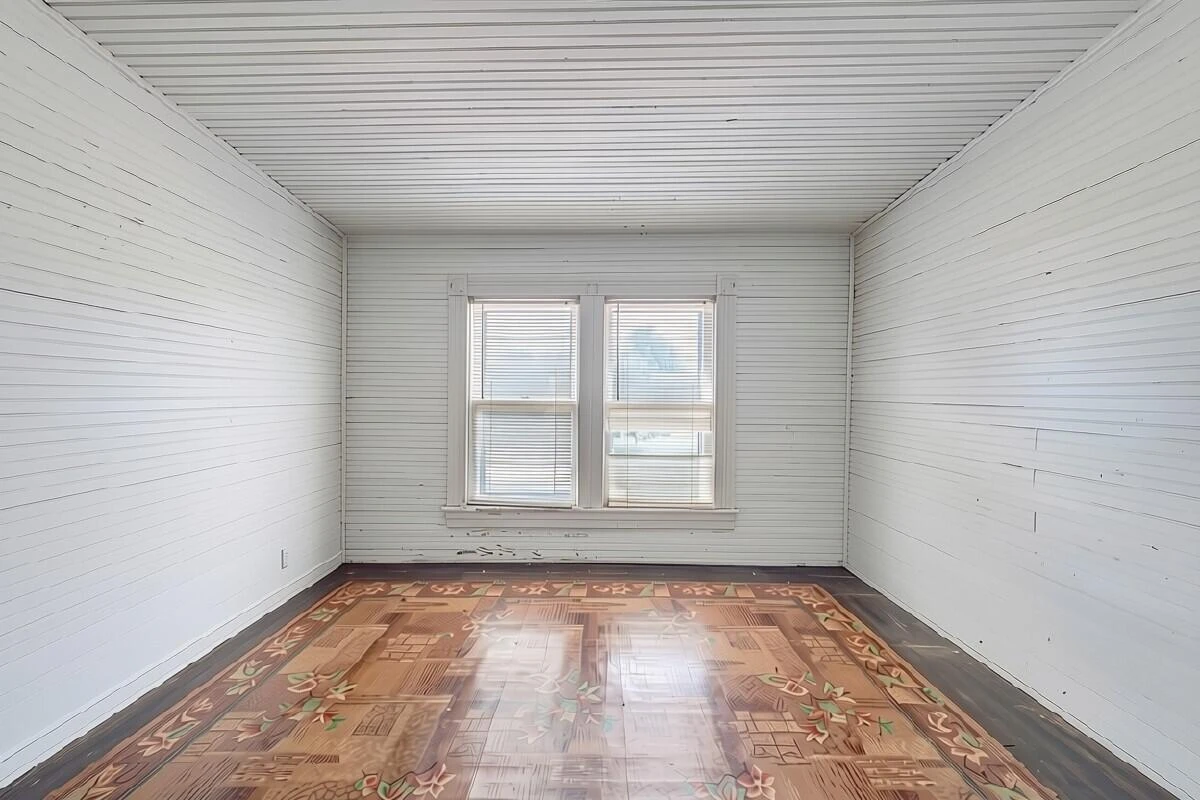703 Henry ST - Photo 14