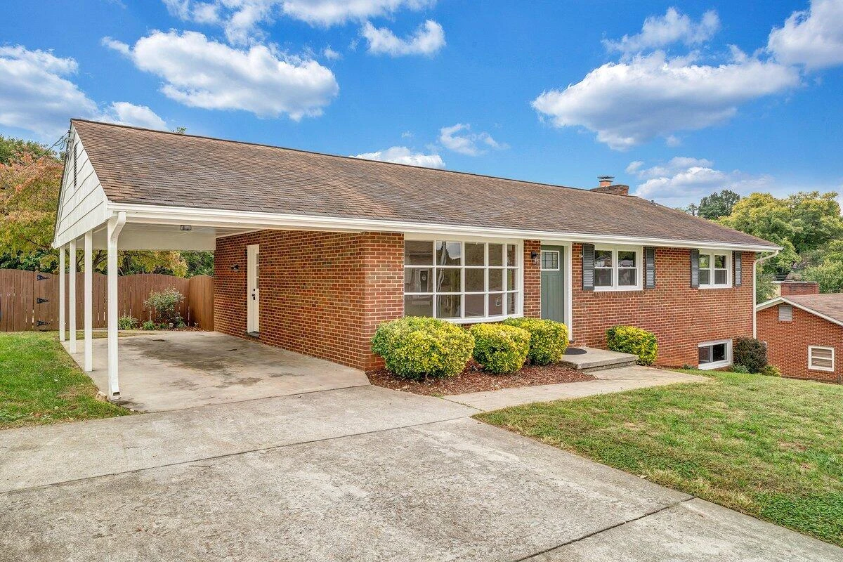1707 Angus RD NW - Photo 2