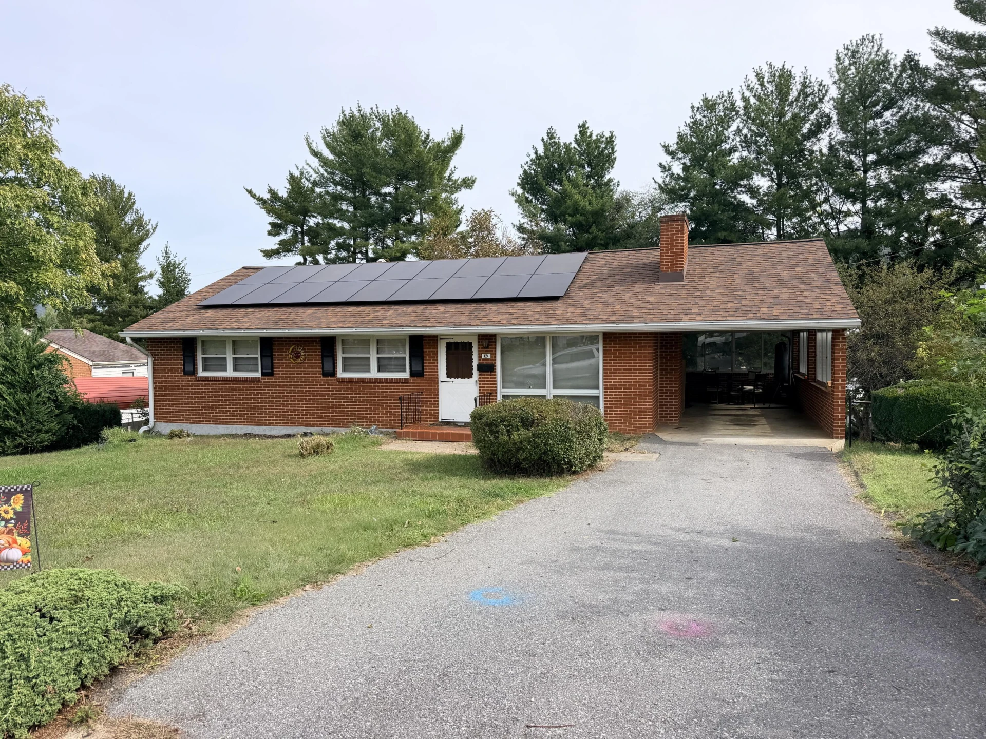 424 Houston AVE NE - Photo 2
