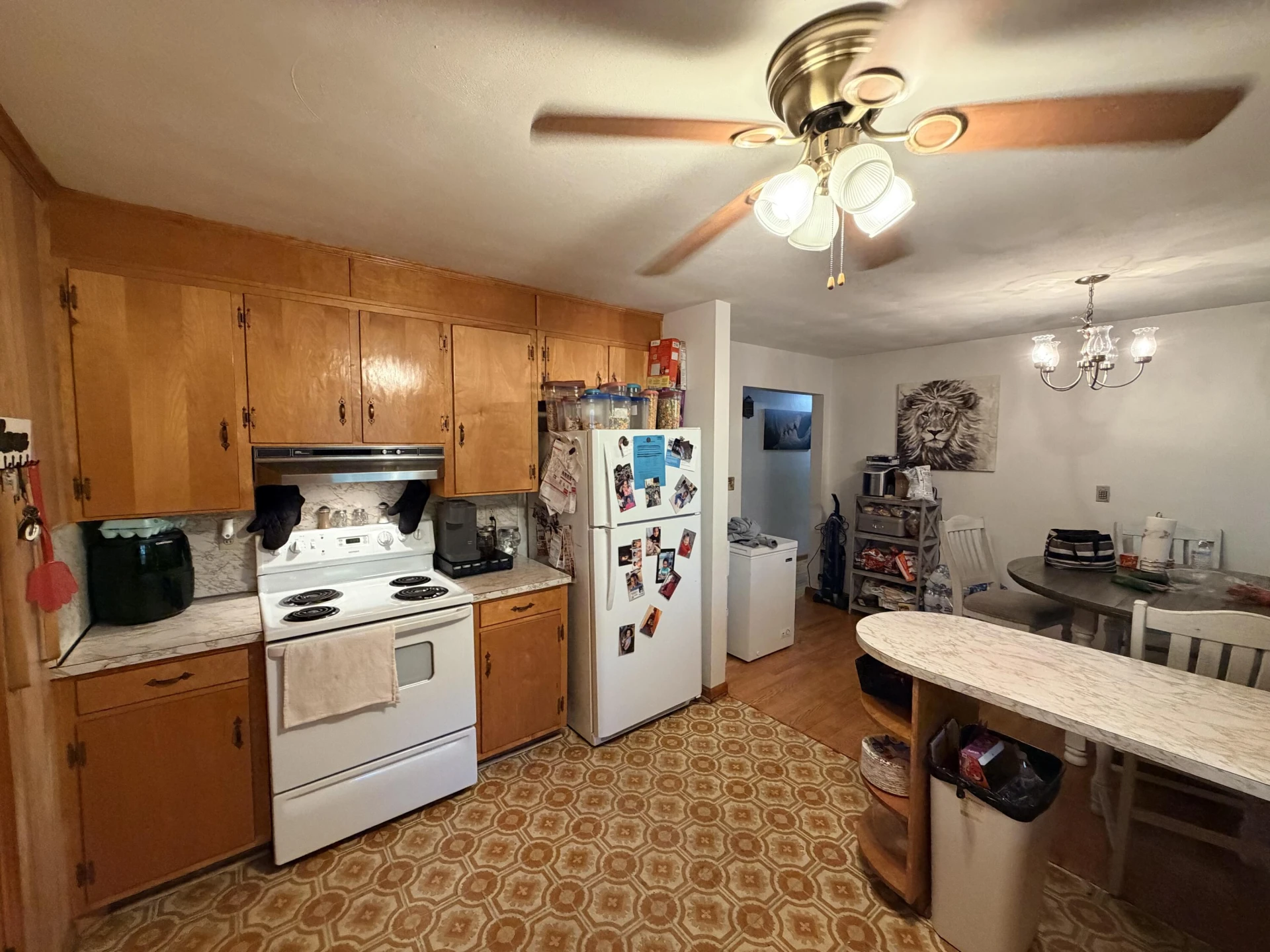 424 Houston AVE NE - Photo 7