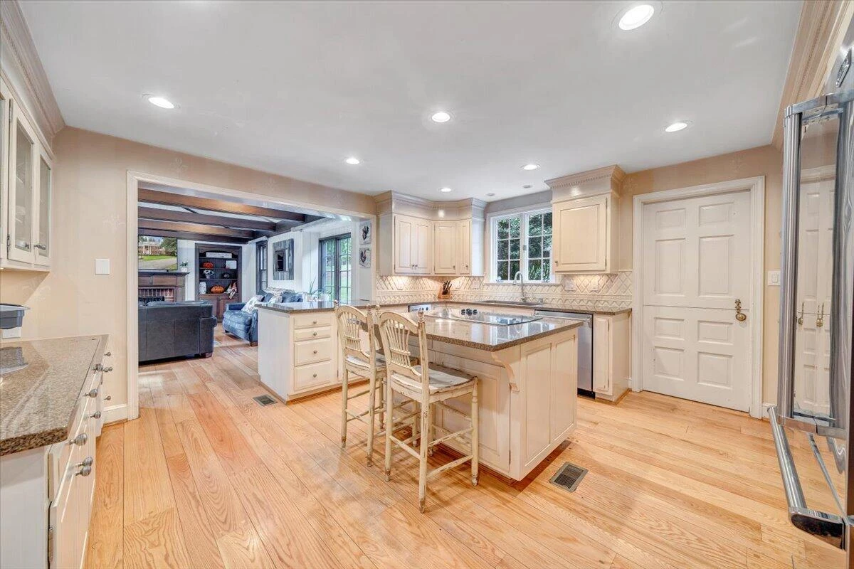 4949 Buckhorn RD - Photo 18