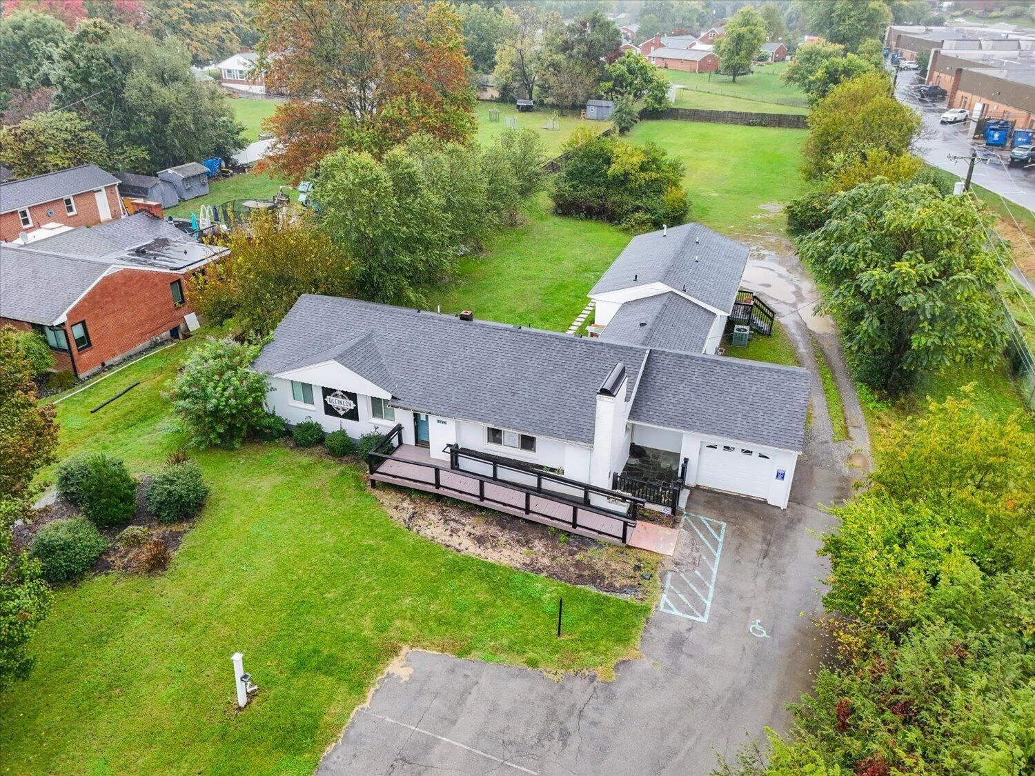 3746 Colonial AVE - Photo 4