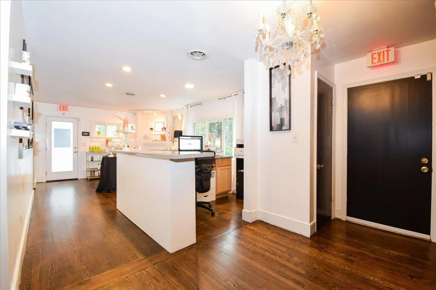 3746 Colonial AVE - Photo 8