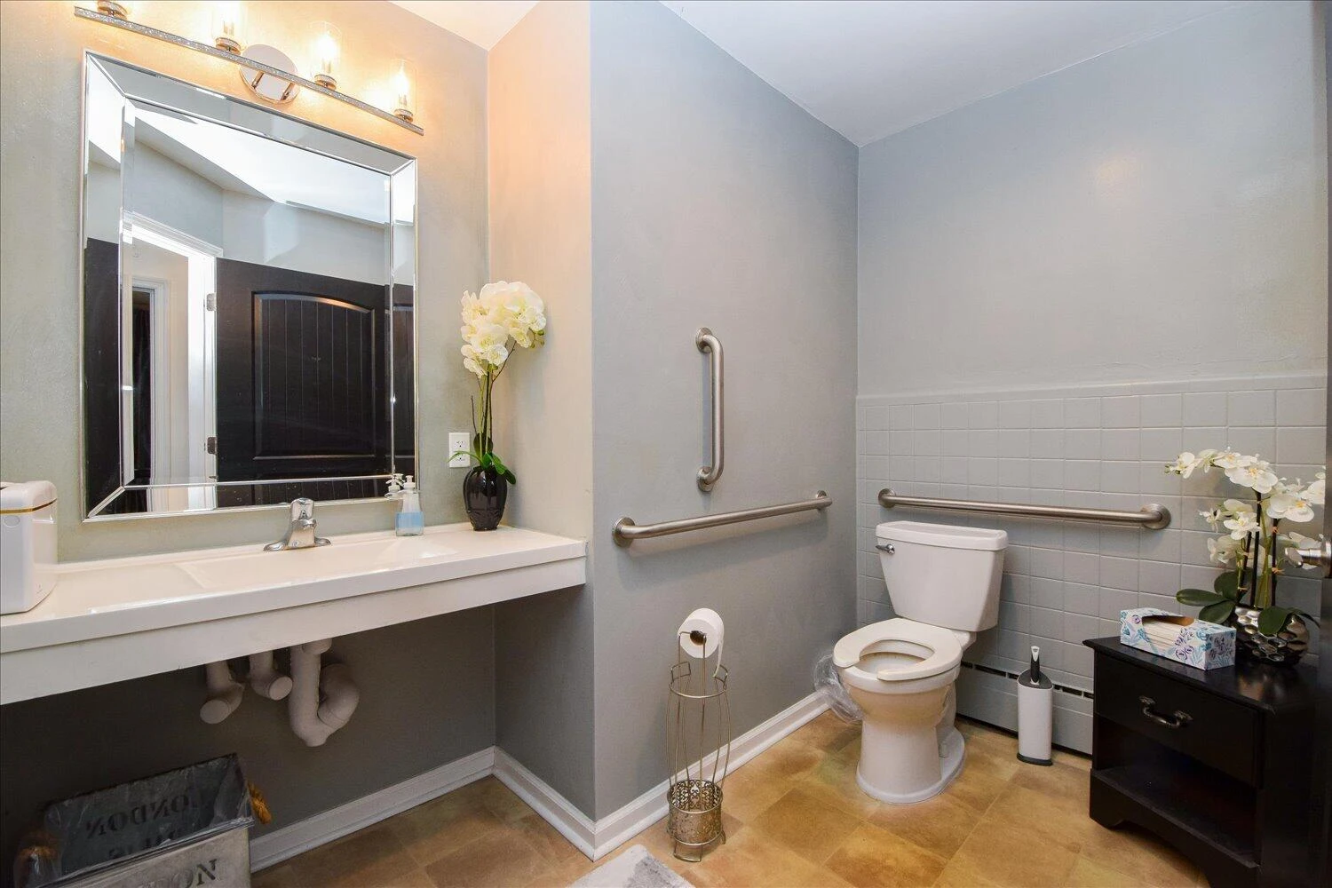 3746 Colonial AVE - Photo 14