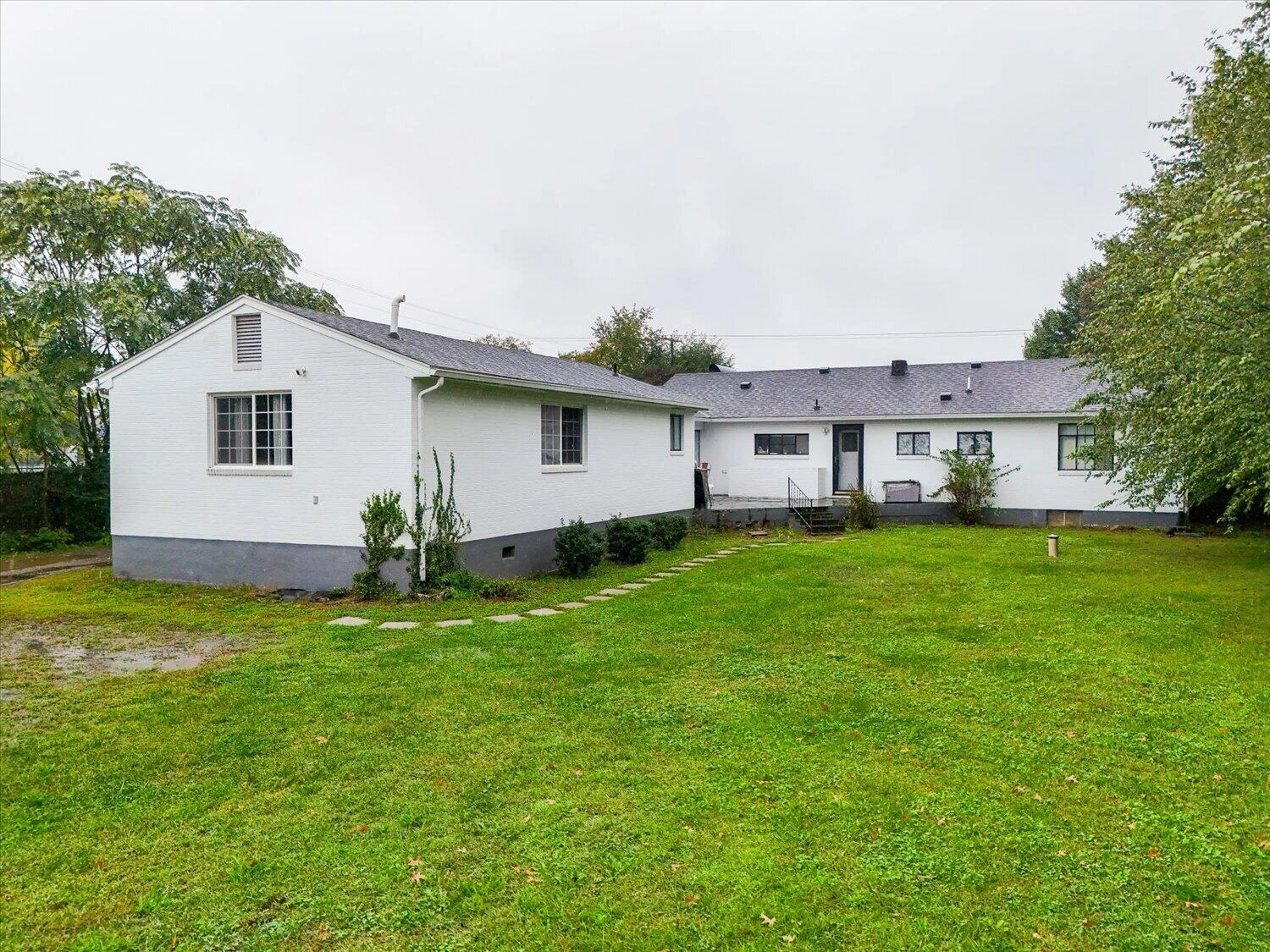 3746 Colonial AVE - Photo 32
