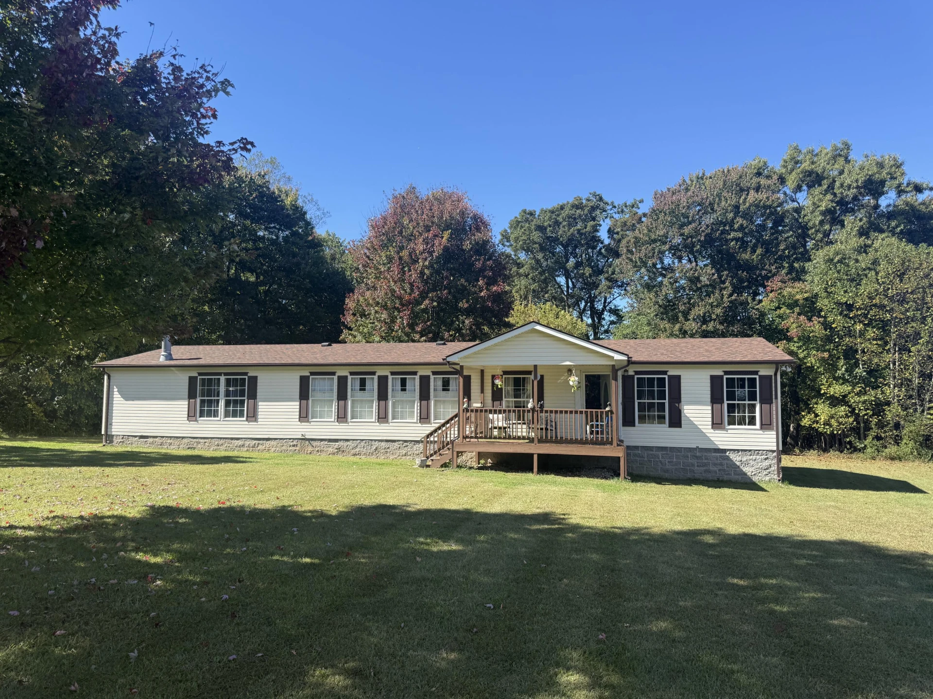 360 Double Oaks LN