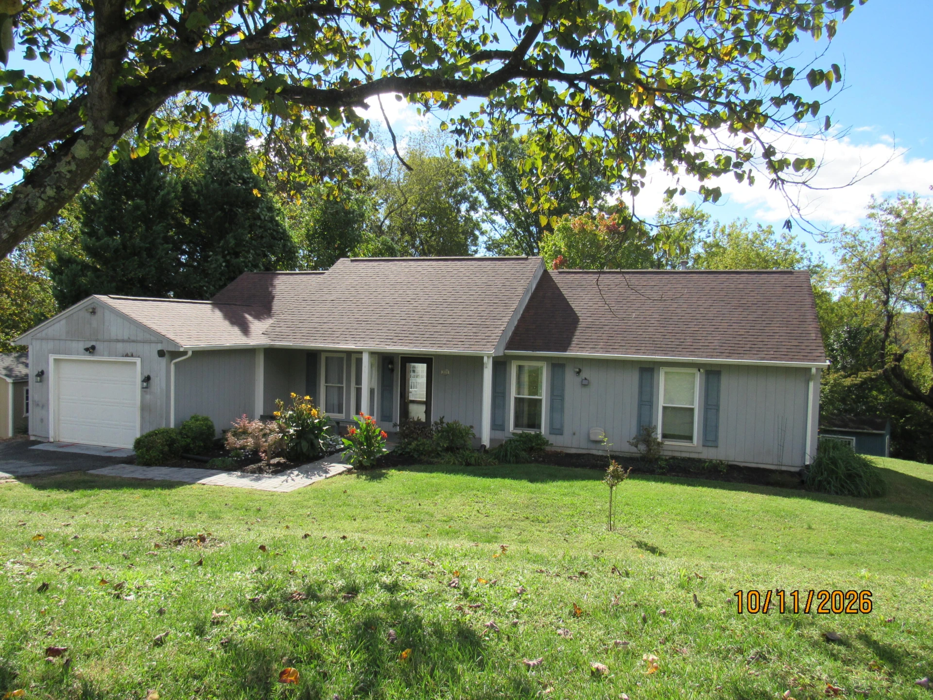 2009 Elizabeth DR