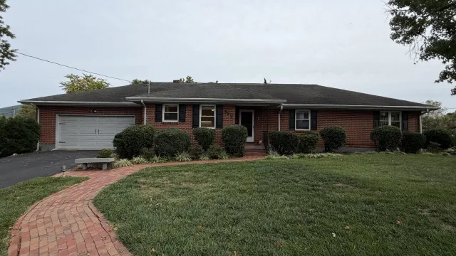 817 Ridgecrest DR, Roanoke, VA, 24019