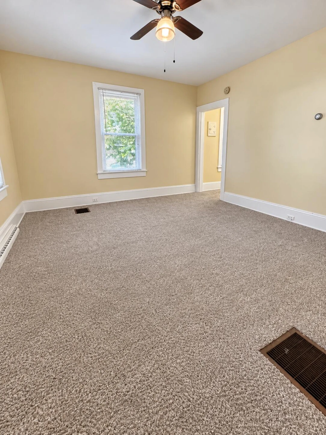 925 Kensington AVE - Photo 11