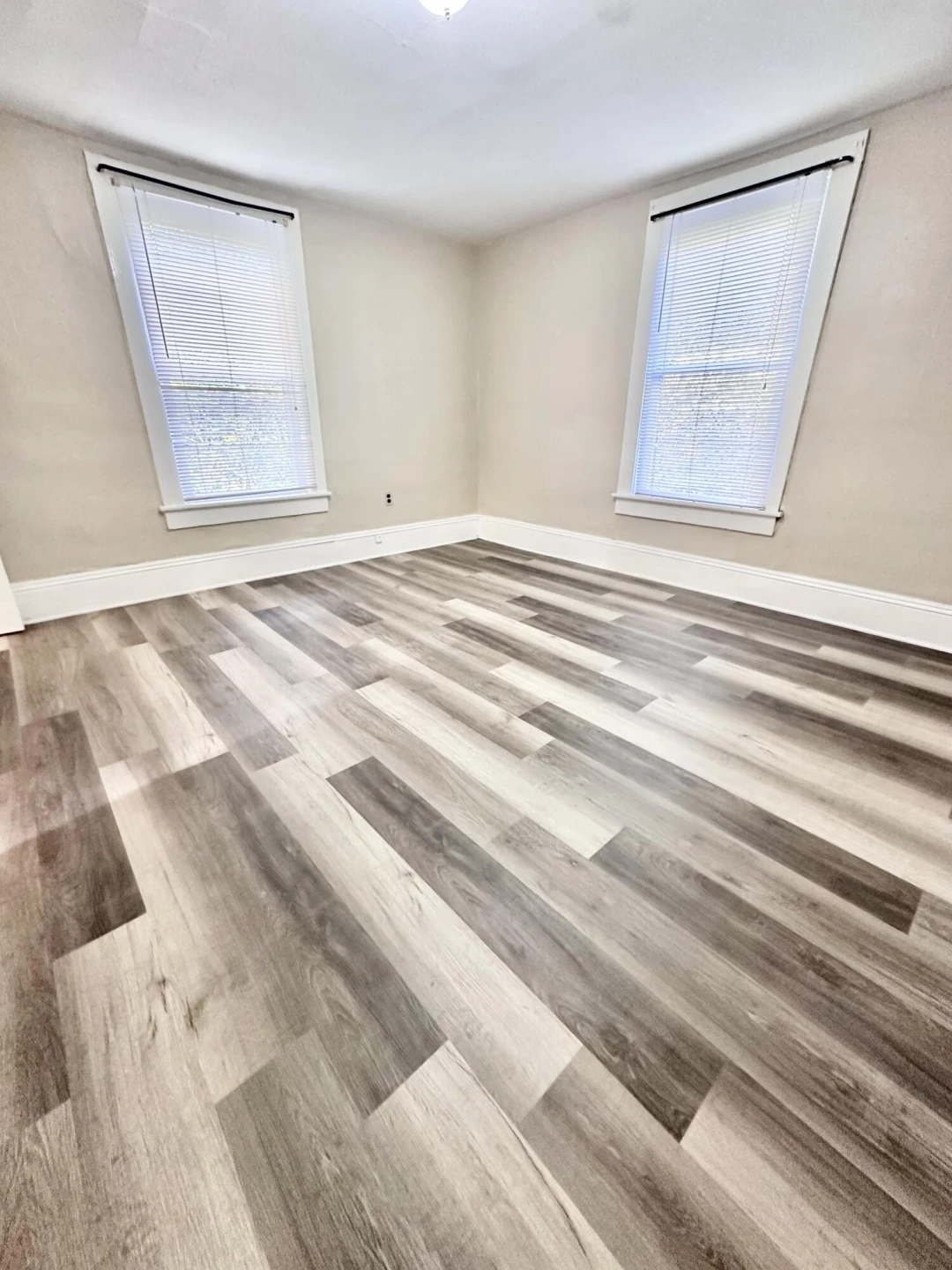 925 Kensington AVE - Photo 23