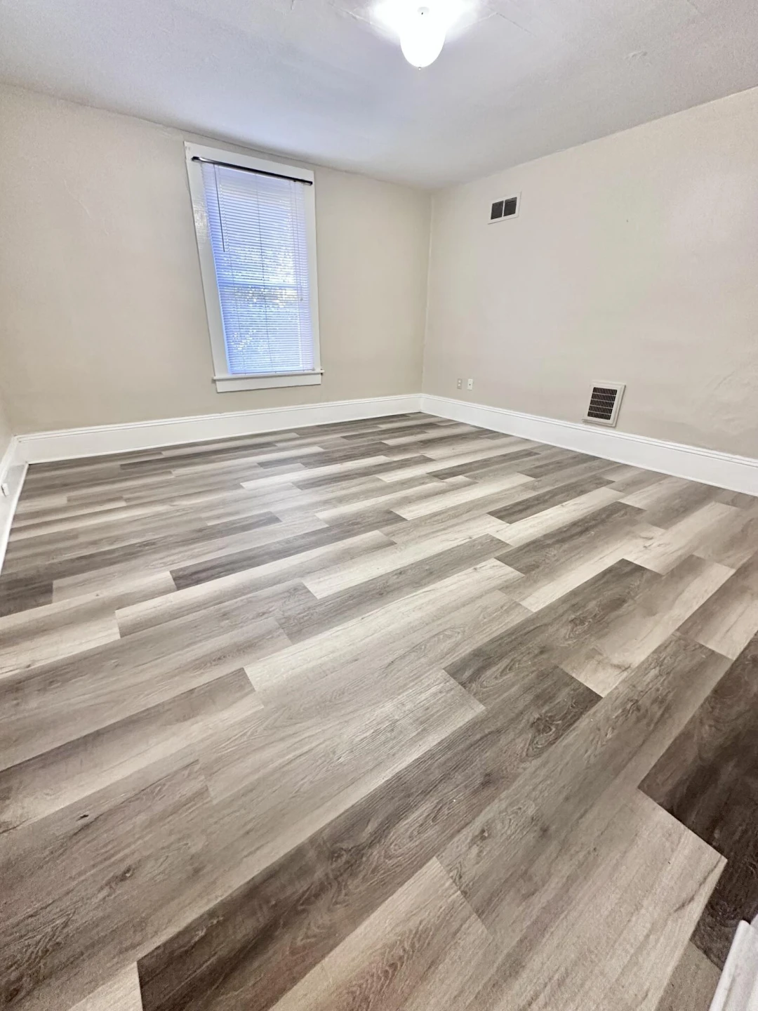925 Kensington AVE - Photo 24