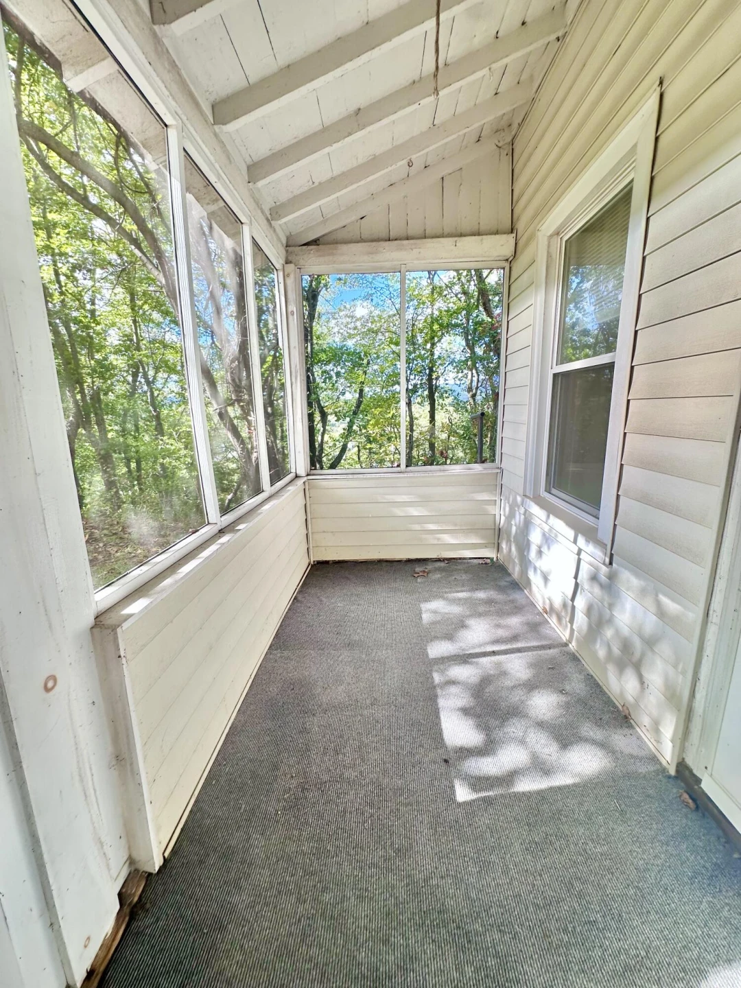 925 Kensington AVE - Photo 26