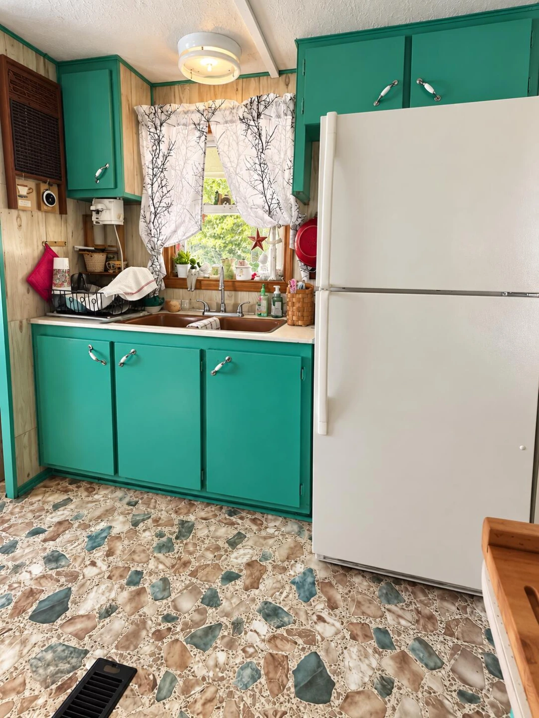 208 Meadowdale RD - Photo 23