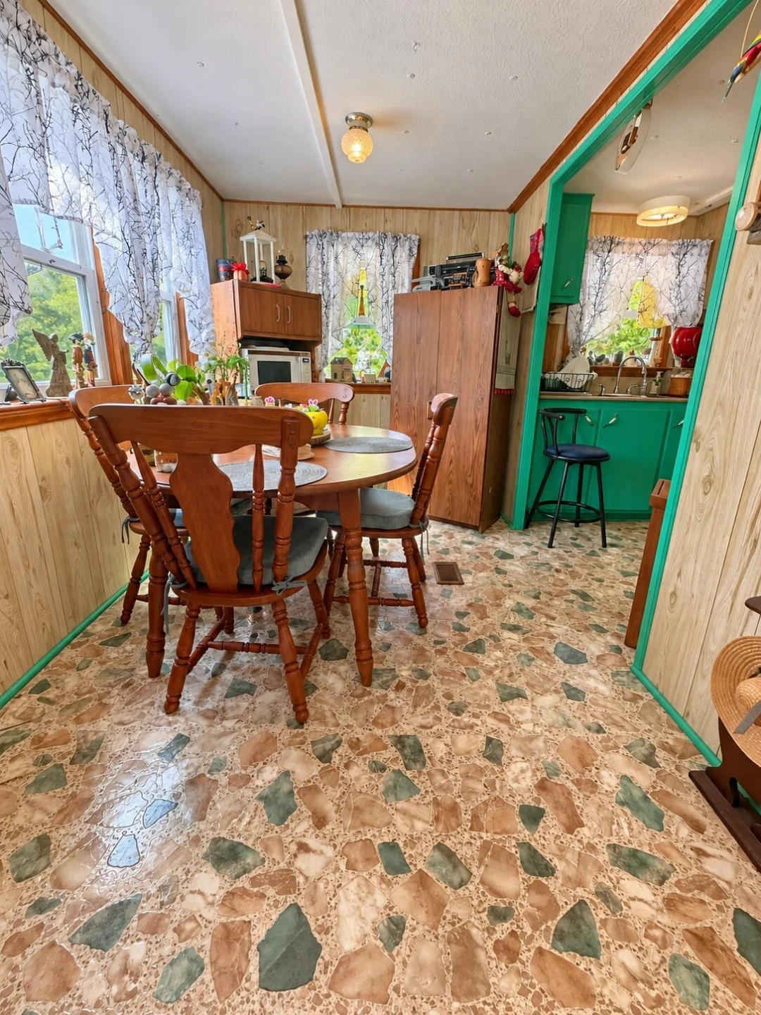 208 Meadowdale RD - Photo 26