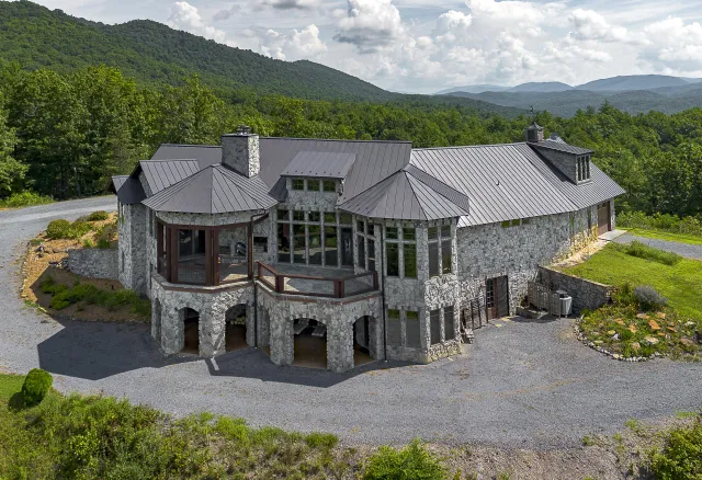 144 Seven Ridges Rd, Hot Springs, VA, 24445