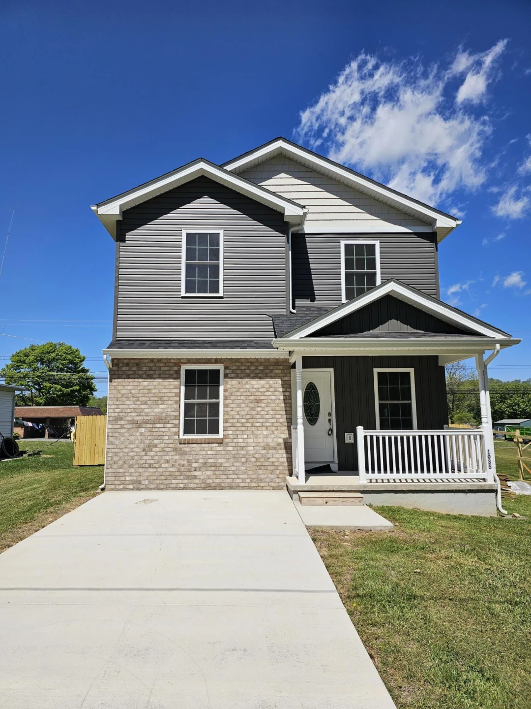 1035 Woodland Ave - Photo 2