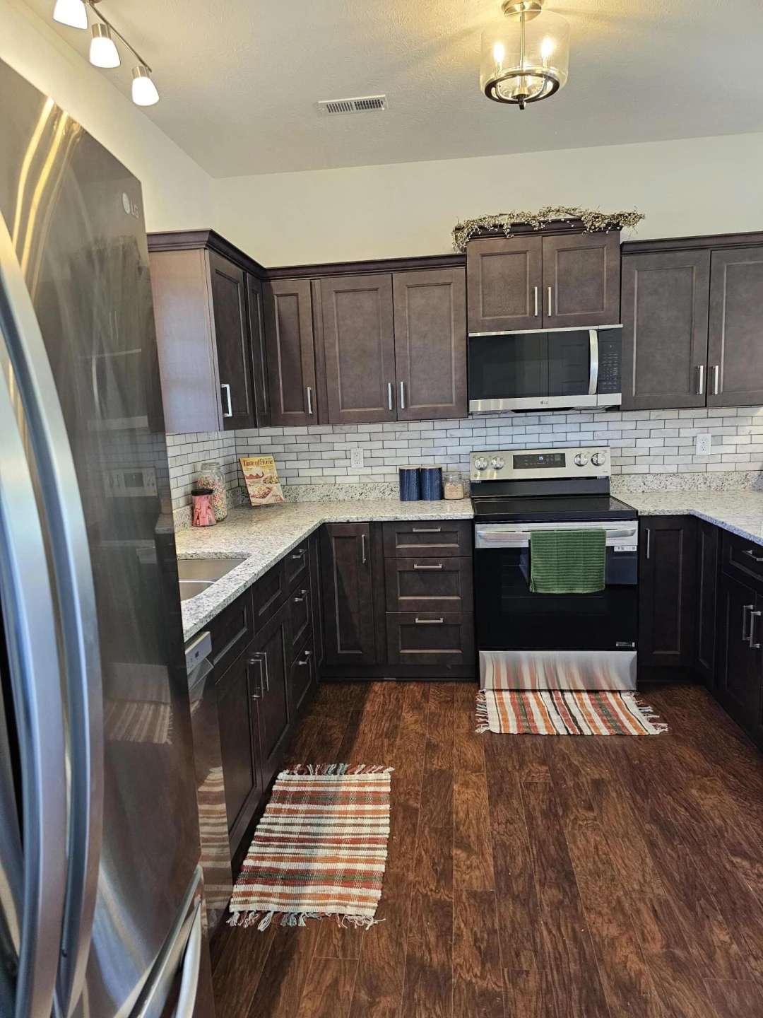 1035 Woodland Ave - Photo 8
