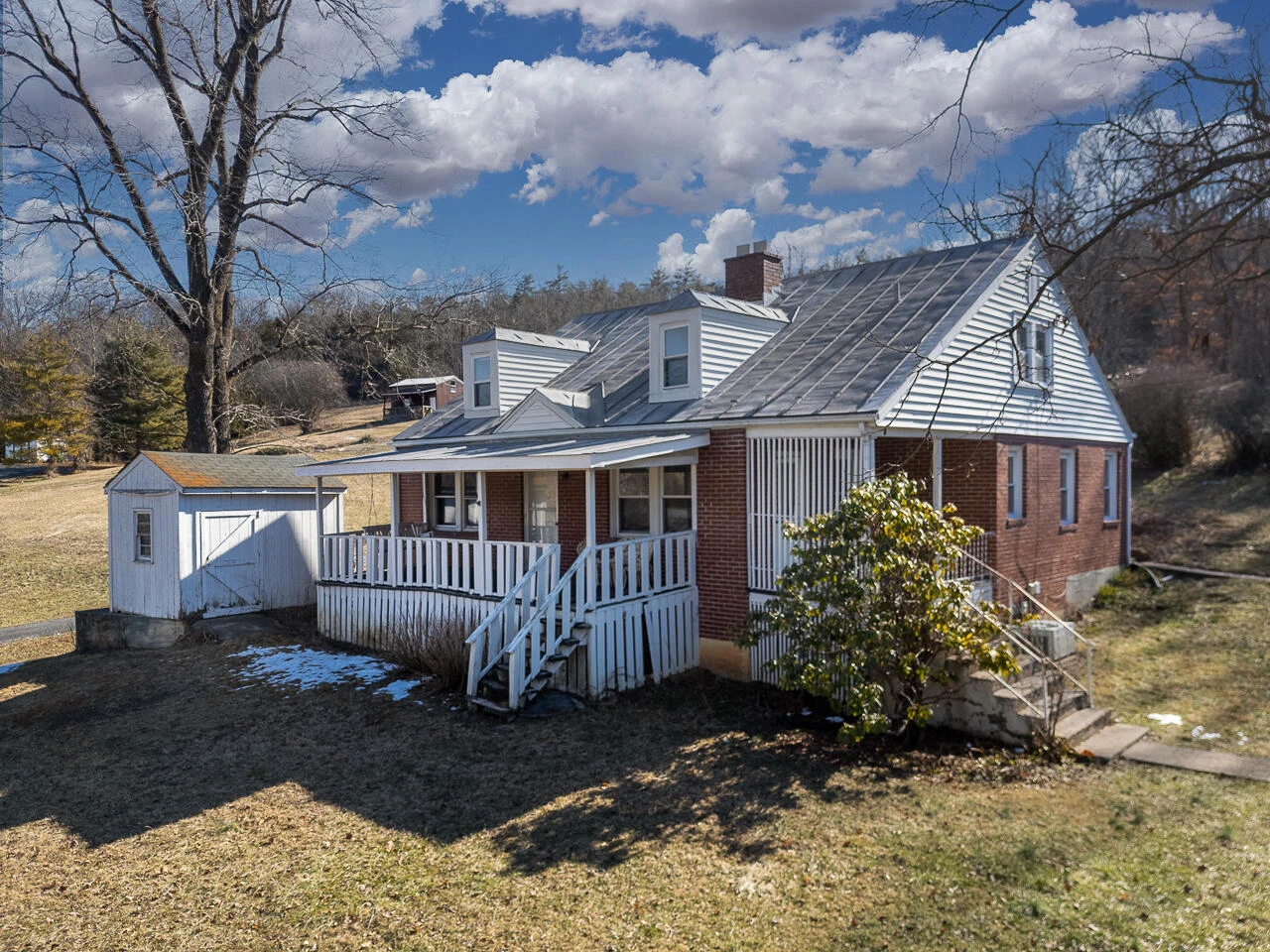 2068 N Lee Highway - Photo 2