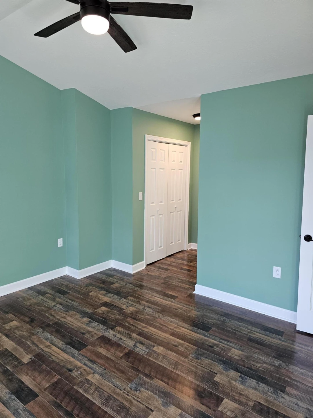 1045 Woodland Ave - Photo 16