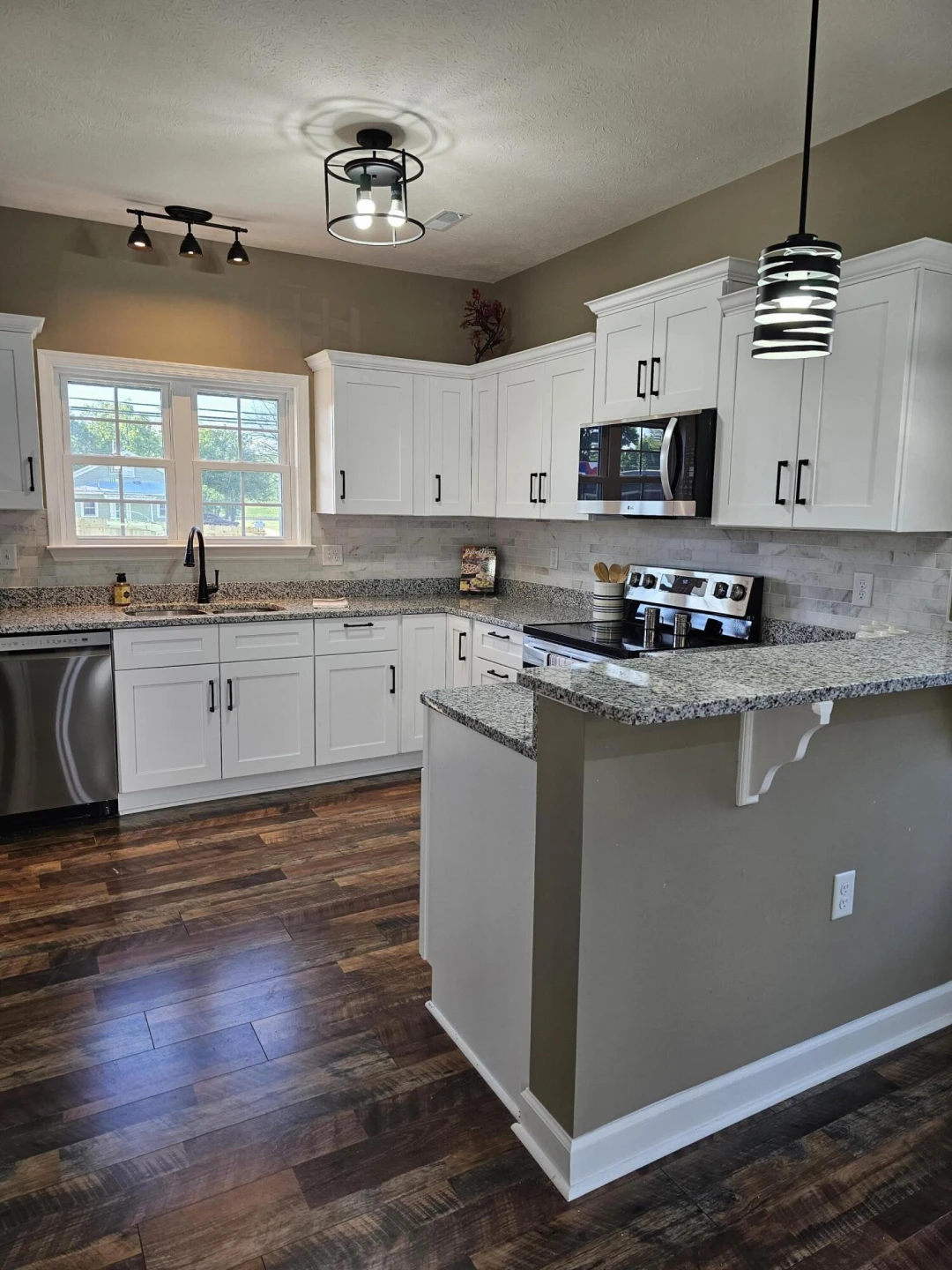 1045 Woodland Ave - Photo 8
